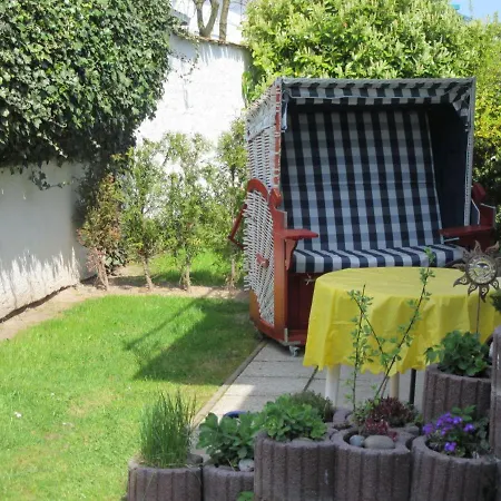 Petite Fleur Ostseebad Kuehlungsborn-ost! Apartamento *